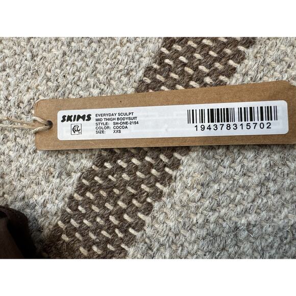 Skims Everyday Sculpt Mid Thigh Bodysuit Cocoa Brown XXS New - Picture 5 of 5